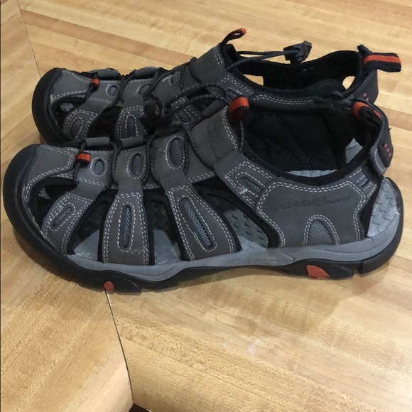 mens closed toe sandals size 15